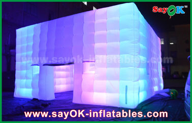 το διογκώσιμο υπαίθριο PVC σκηνών έντυσε τη γιγαντιαία διογκώσιμη σκηνή κύβων με το φως αλλαγής χρώματος/τον ανεμιστήρα αέρα